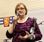 Anna-Liisa Valtavaara opetti kuulijoita elmn tss hetkess ja luottaen siihen, ett Jumala on lsn vaikeissakin tilanteissa.